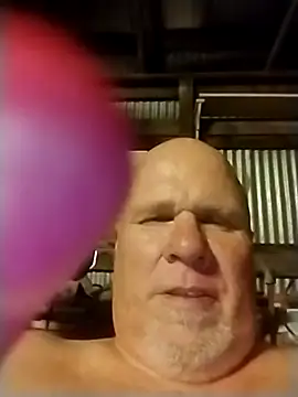 Reddog833 webkamerás műsora