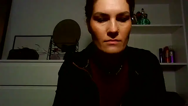 Ms-Lust1- – Live XXX-chat