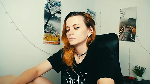 PeppyMia Chat XXX in diretta
