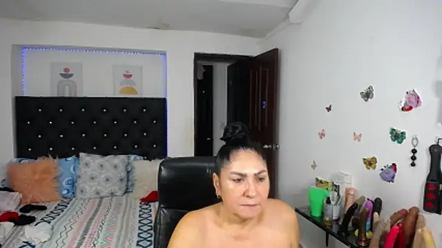 XXX chat uživo modela mature_bigboobs10