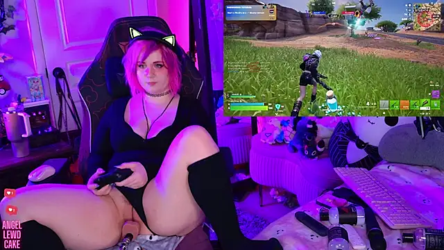 Chat XXX Live Angel-Lewd-Cake