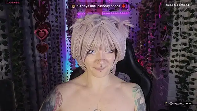 Mee-Meow's Live XXX Chat