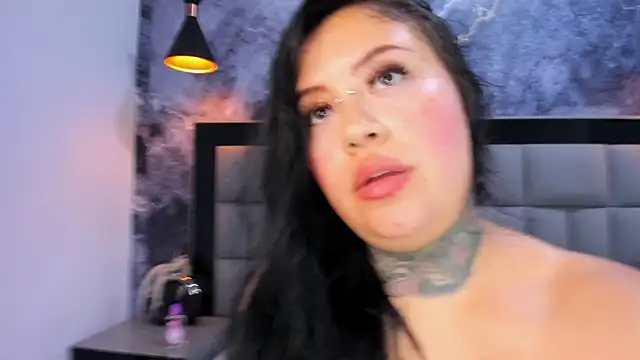 Vampire_Slave's Live XXX Chat