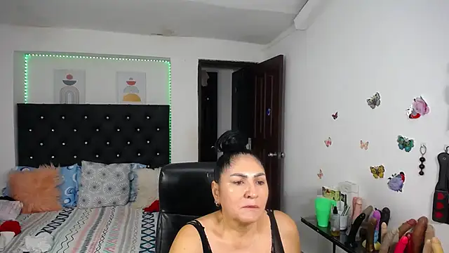 mature_bigboobs10n Live XXX chat