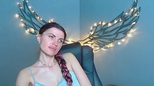 MilaLoona's Live XXX Chat