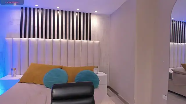 CandaseRussell's Live XXX Chat
