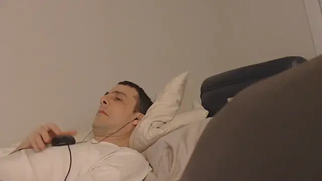 BetaGuy25 webcam show