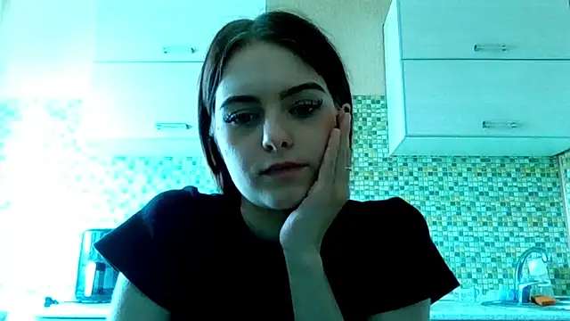 XXX chat uživo modela KikiAmino