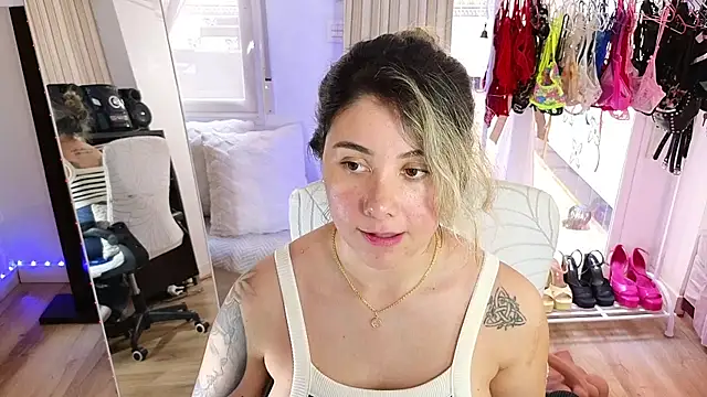 Chat +18 de Tawny_cox ao vivo