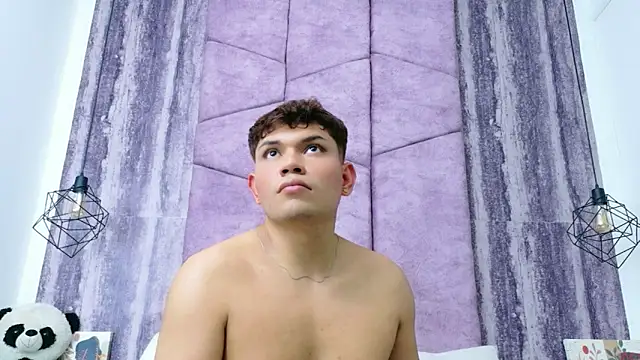XXX chat uživo modela DaveJonesz
