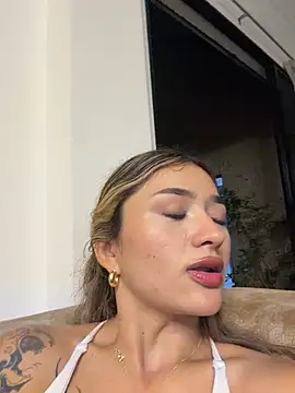 Arianavillada: απευθείας συνομιλία ΧΧΧ