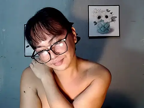 Asianblk_barbiedoll Show in webcam