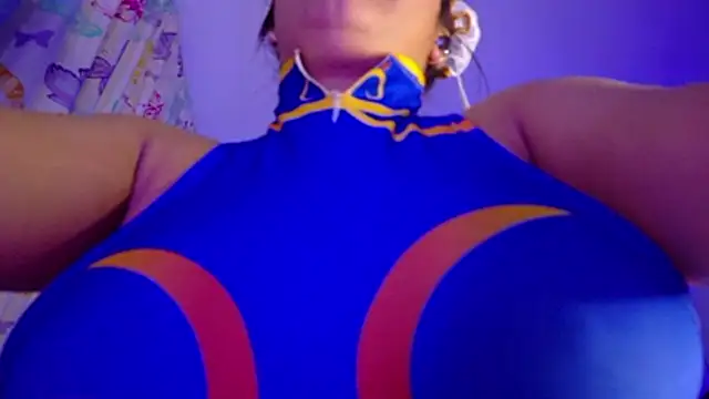 NicolleTaylor Adlı Modelin Canlı XXX Sohbeti