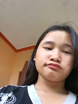 Ninaa01 现场XXX聊天