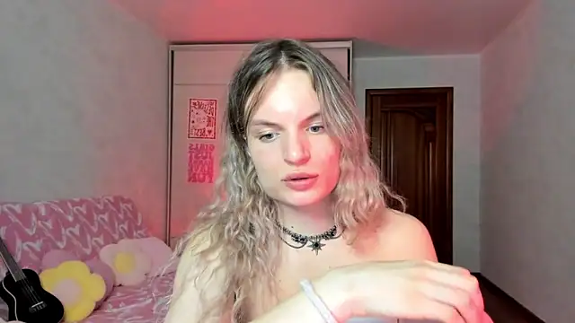milliKira006 Adlı Modelin Web Kamerası Şovu