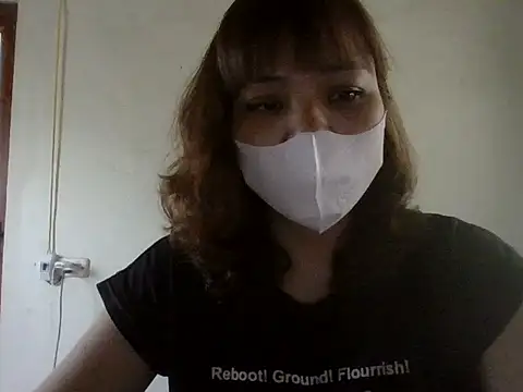 Angela-Eira Chat XXX in diretta