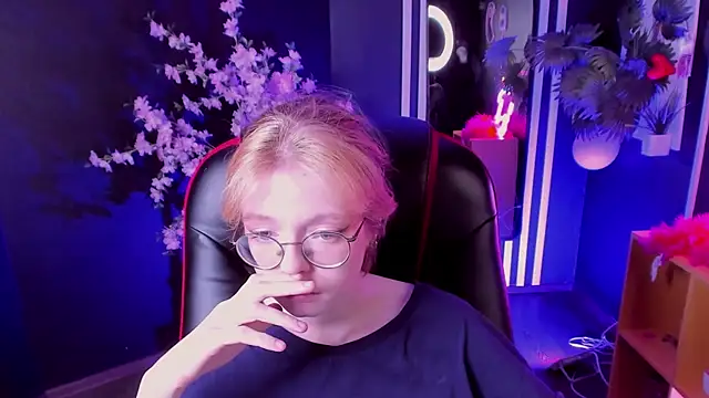 FoxxyyPolly Chat XXX in diretta