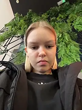 AshleyMur élő XXX-chatje