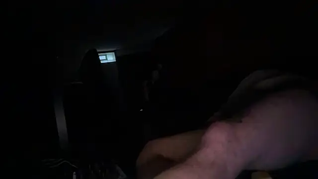 adamseed69 Show in webcam