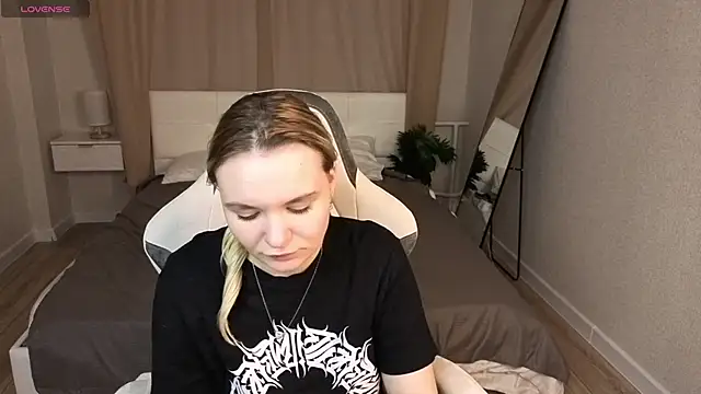 Adriana_Sweett: онлайн-секс-чат