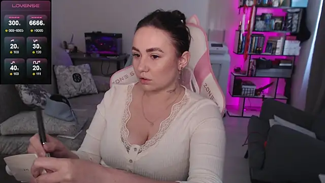 SexyWitch_666 Adlı Modelin Canlı XXX Sohbeti