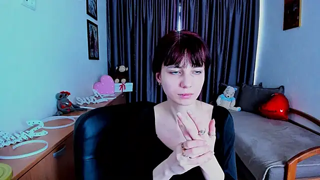 MiniLysii's Live XXX Chat