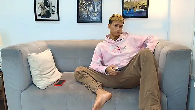 GOLD_BOYS Pertunjukan Webcam