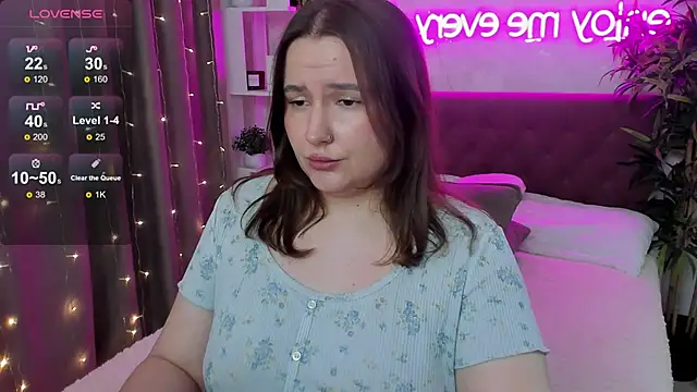 FeralPeach's Live XXX Chat