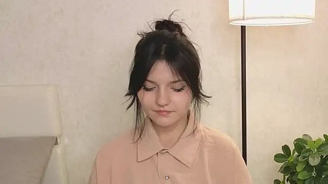 NyraVesperis' Live XXX Chat