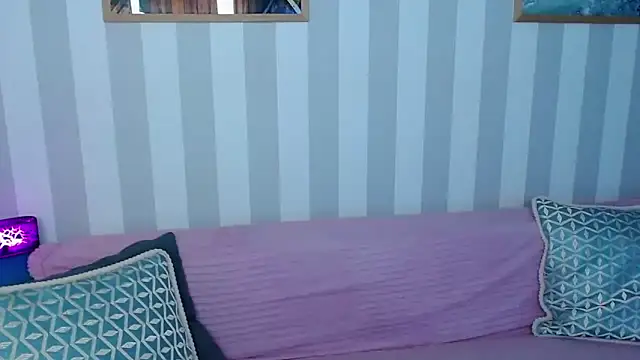 MonaLisaG's Live XXX Chat