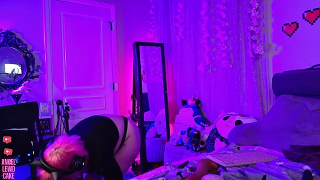 Angel-Lewd-Cake's Webcam Show