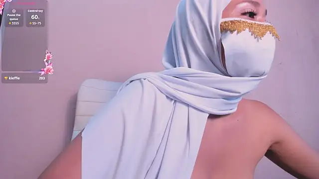 XXX chat uživo modela LittleNoor