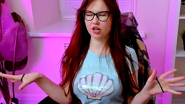 CarolGiggly's Live XXX Chat