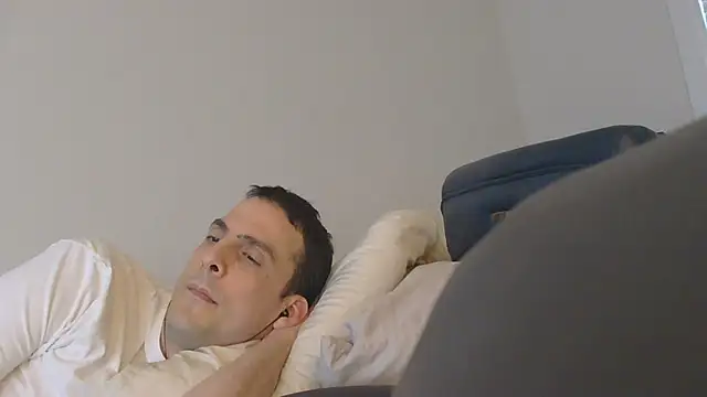 BetaGuy25 webkamerás műsora