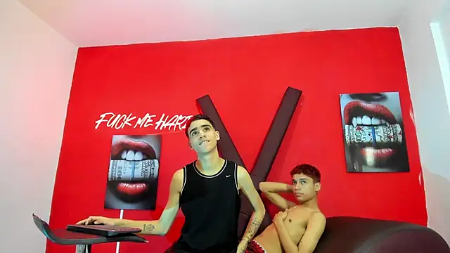 KING_LOVERS1's Live XXX Chat
