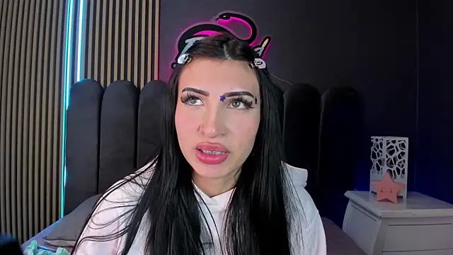 Nicolette_ks_ Obrolan Langsung XXX