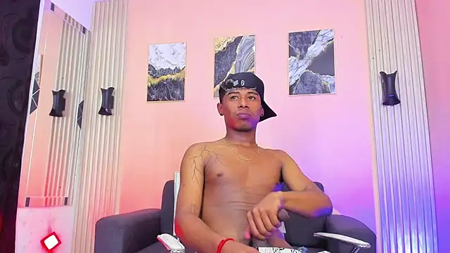 DarkLatinBoy_ Webcamshow