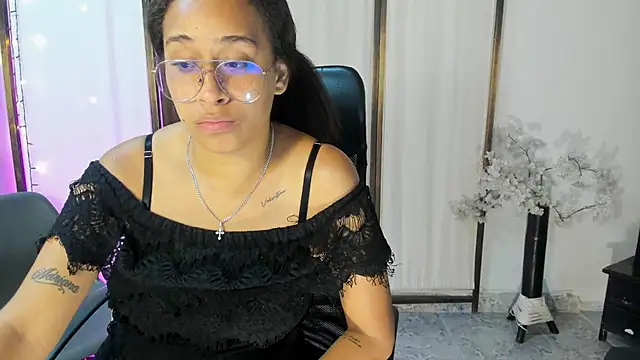 Show de webcam de Adhara_20