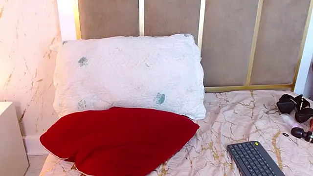 Chat +18 de ArielleWilde ao vivo