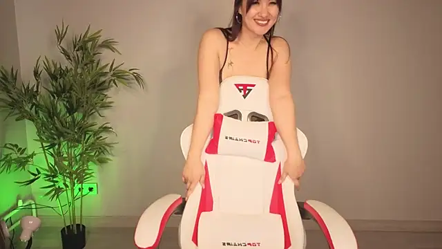 YukiyaSunshineのライブXXXチャット