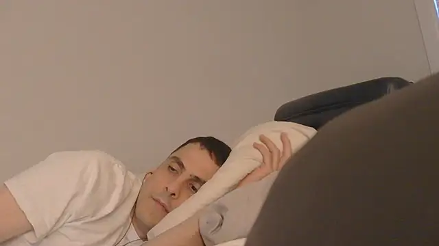 BetaGuy25 webkamerás műsora