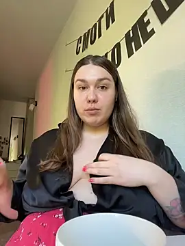 Chat +18 de SuzieMurray ao vivo