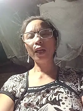Tina6886's Live XXX Chat