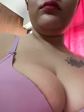 Rosy_BabyDoll Chat XXX in diretta
