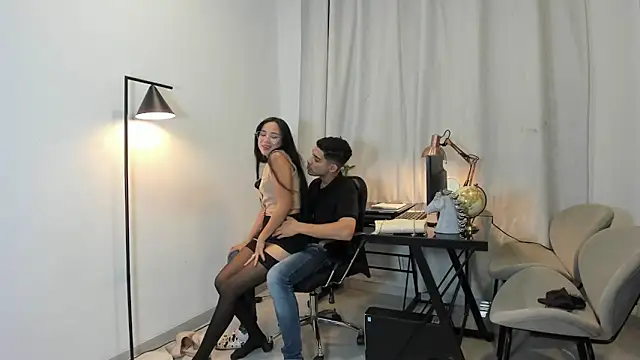 three_officex – Naživo XXX chat