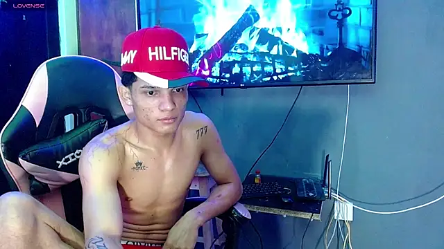 EL_VENEZOLANO_22CM Adlı Modelin Web Kamerası Şovu