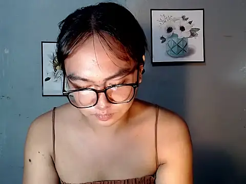 Asianblk_barbiedoll Show in webcam