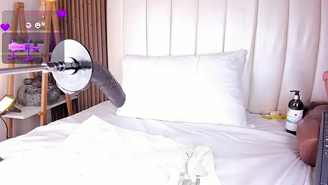 SandraMilerr's Live XXX Chat