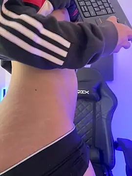 دردشة lian_fooxx الجنسية المباشرة