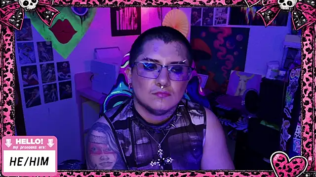 Show modela masterkevinftm na web-kameri